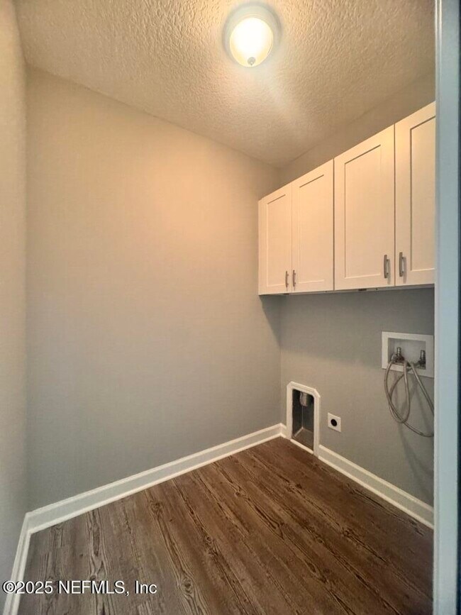 Building Photo - 3103 Co Rd 121