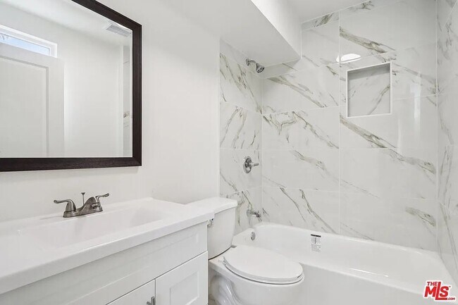 Building Photo - 1677 E 111th St