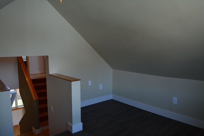 Building Photo - 3 Bed 2 Bath Beautiful Craftsman Home in Missoula $2,900/month