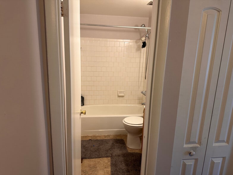 Building Photo - 1010 N Central Ave