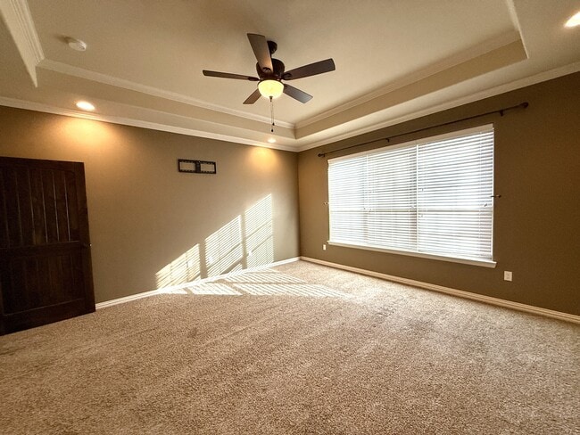 Building Photo - 414 Hidden Path