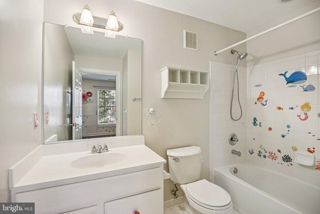 Building Photo - 8154 Skelton Cir