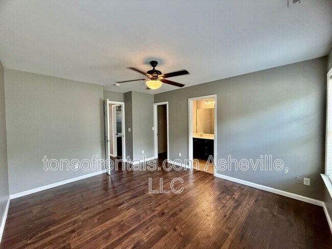 Building Photo - 210 Mud Creek Rd