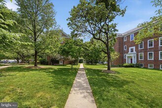 Building Photo - 3856 Porter St NW