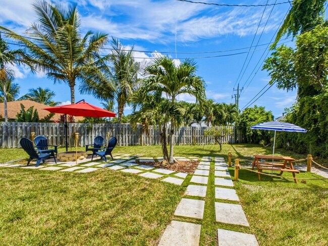 Building Photo - 1127 Sea Pines Way