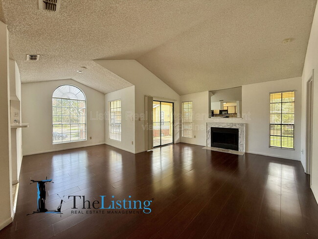 Building Photo - 8724 Mallard Reserve Dr