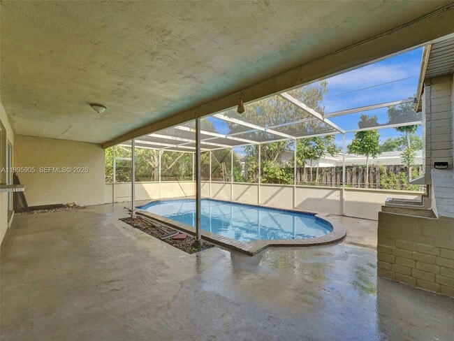 Building Photo - 7231 NW 20th St