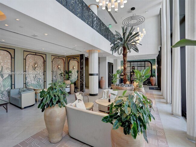 Building Photo - 1100 West Ave