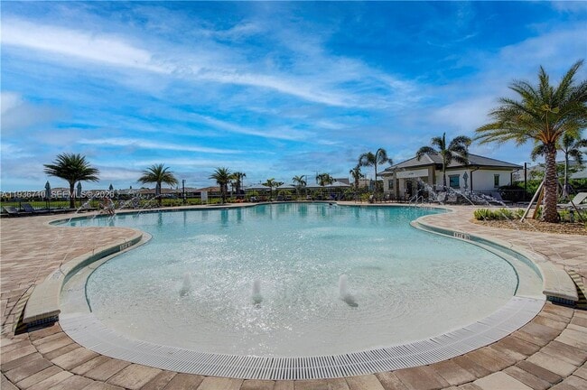 Building Photo - 8197 Hanoverian Dr