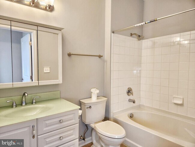 Building Photo - 2665 Prosperity Ave