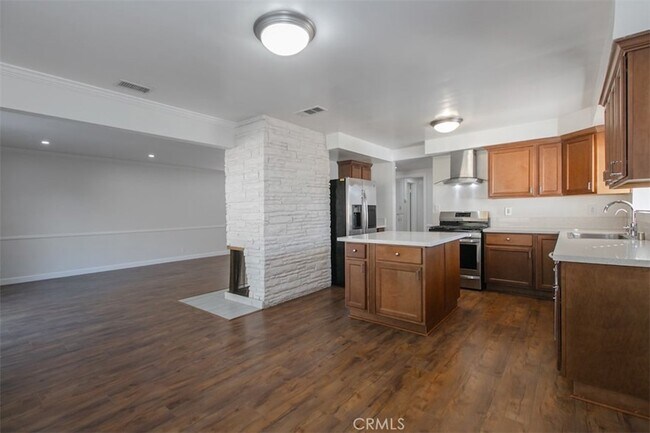 Building Photo - 18639 Liggett St