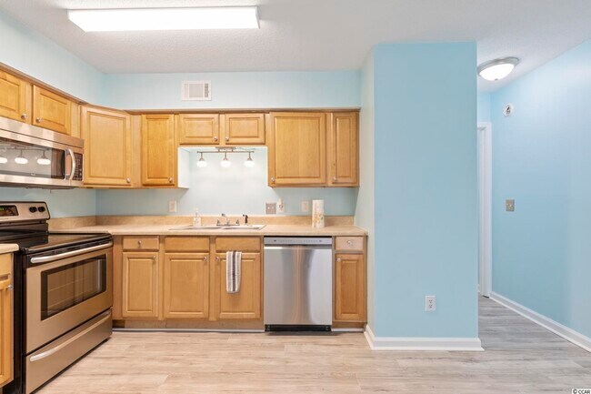 Building Photo - 421 Cambridge Cir