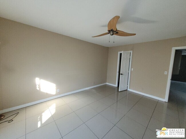 Building Photo - 2518 S Sierra Madre