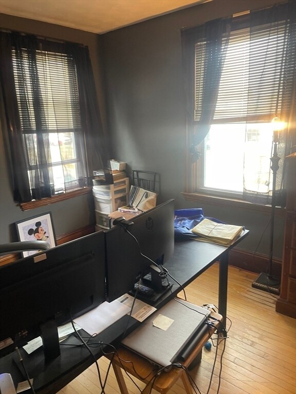 Building Photo - 32 Richardson St