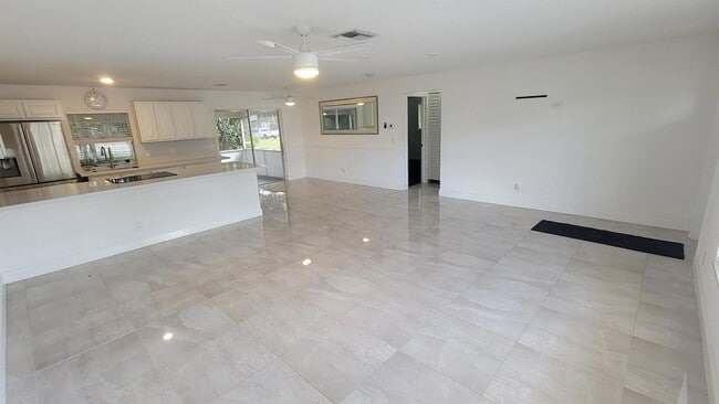 Building Photo - 3340 S Jog Rd