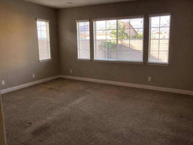 Building Photo - 1520 E Sagittarius Pl