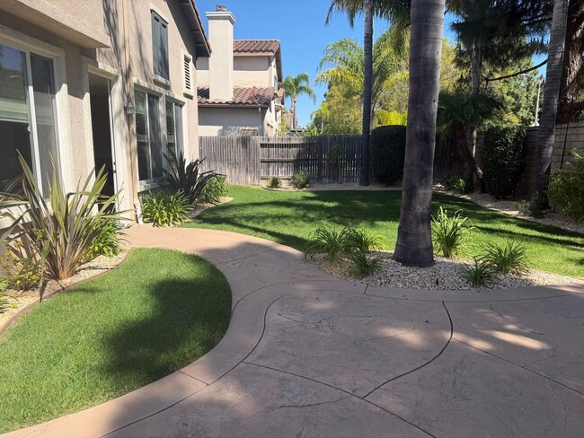 Building Photo - 4 Bedroom Home for Rent in Camarillo!