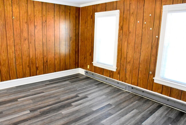 Building Photo - 352 Randolph St