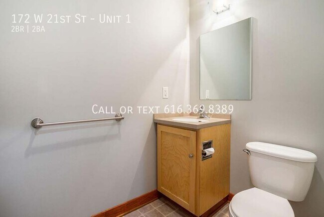 Building Photo - 172 W 21st St