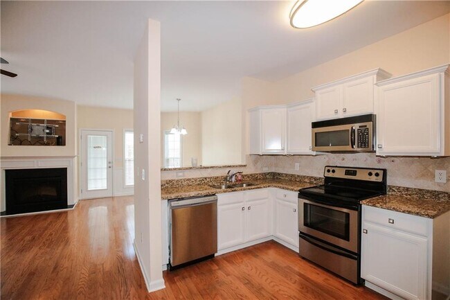 Building Photo - 3801 Thayer Trace