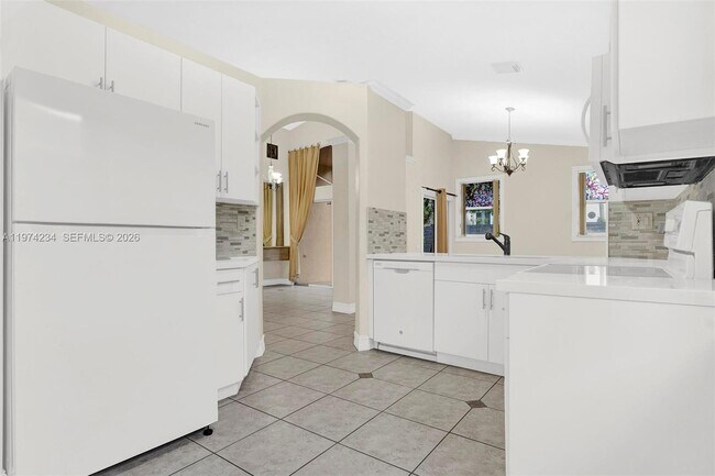 Building Photo - 9437 SW 183rd Terrace