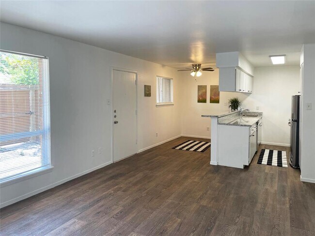 Building Photo - 1529 Wirt Rd