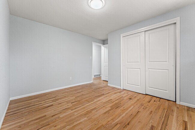 Building Photo - 3512 W Berry Dr