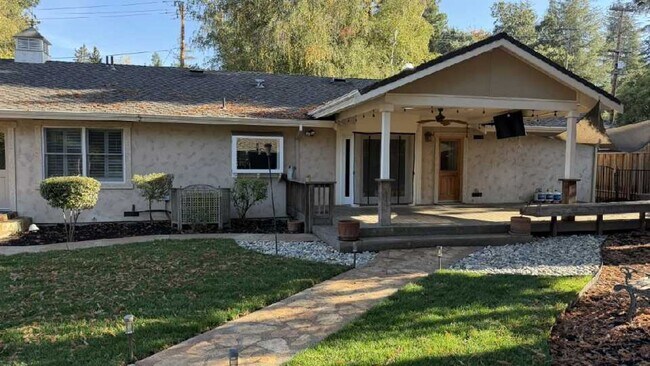 Building Photo - Gorgeous Property on Private Street conven...