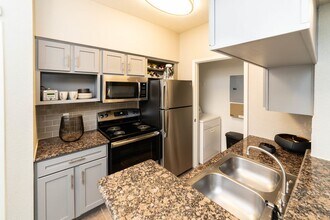 Building Photo - Pet-Friendly Comfort with Luxury Perks!