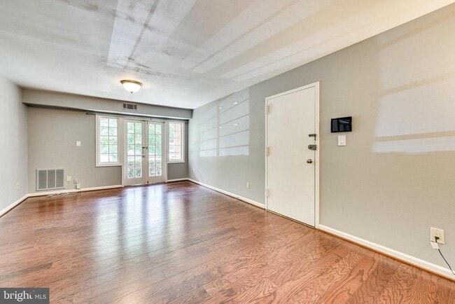 Building Photo - 5909 Prince James Dr