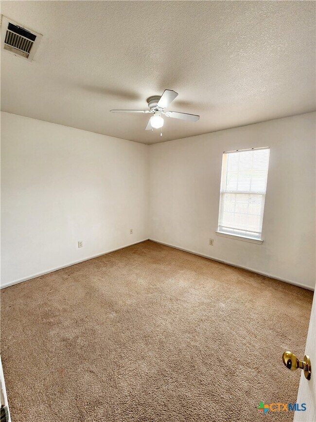 Building Photo - 5807 Redstone Dr
