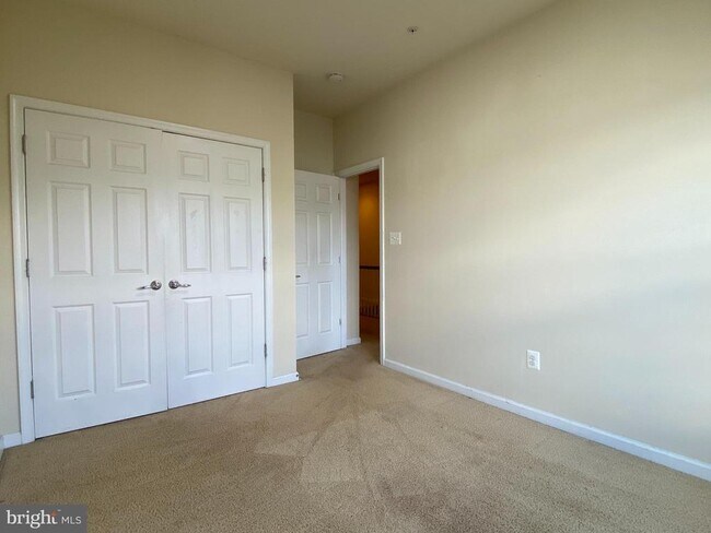 Building Photo - 11648 Leesborough Cir