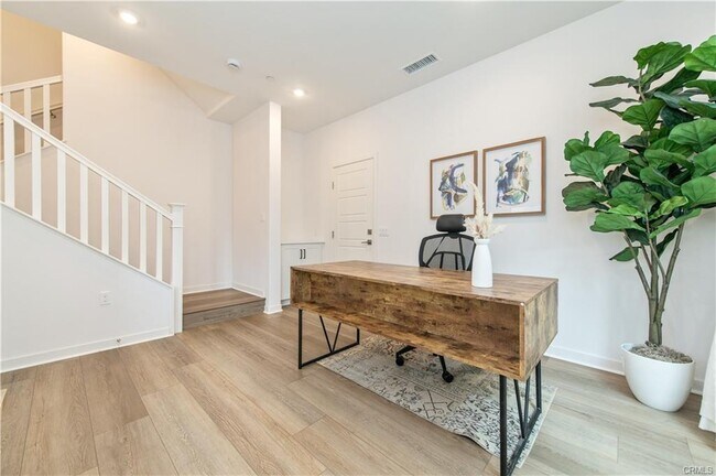 Building Photo - 136 Ruby Rd