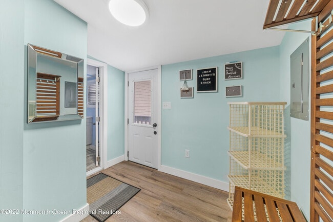 Building Photo - 171A Beachfront-
