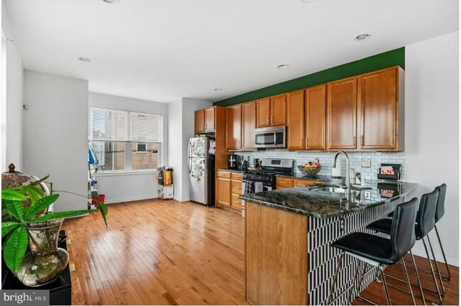 Building Photo - 1120 S 26th St