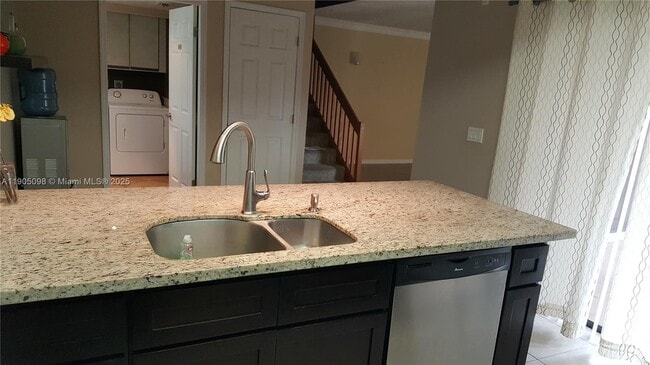 Building Photo - 8137 S Coral Cir