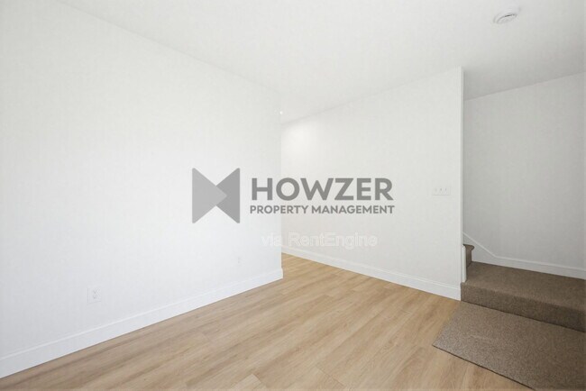 Building Photo - 24 Crocker St