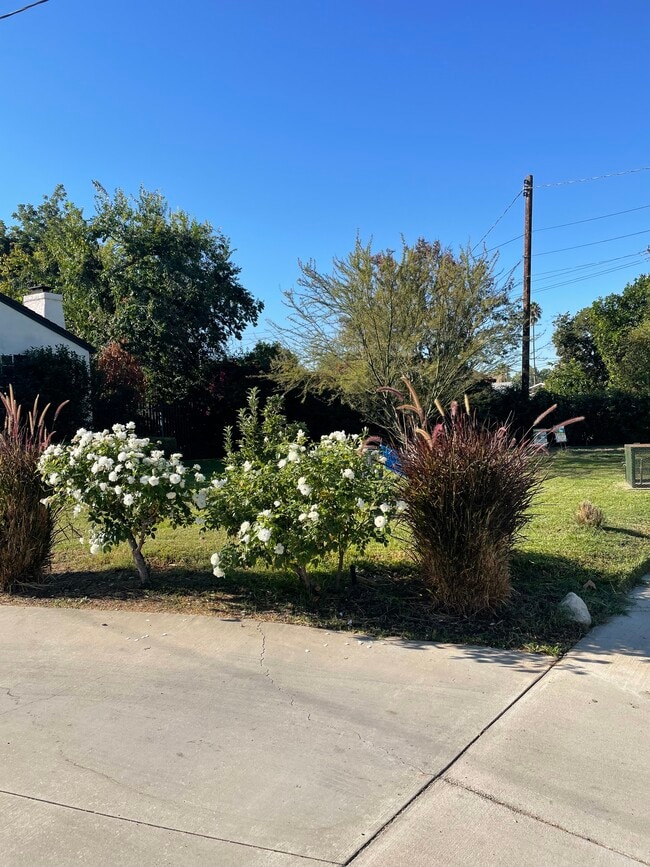 Building Photo - 5888 Grand Ave