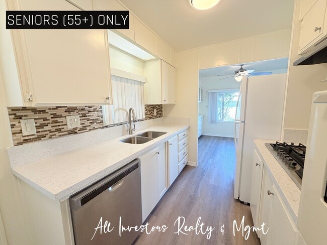 Building Photo - 141 Douglas Dr