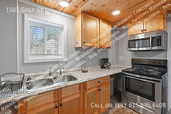 Building Photo - 1501 Golf St