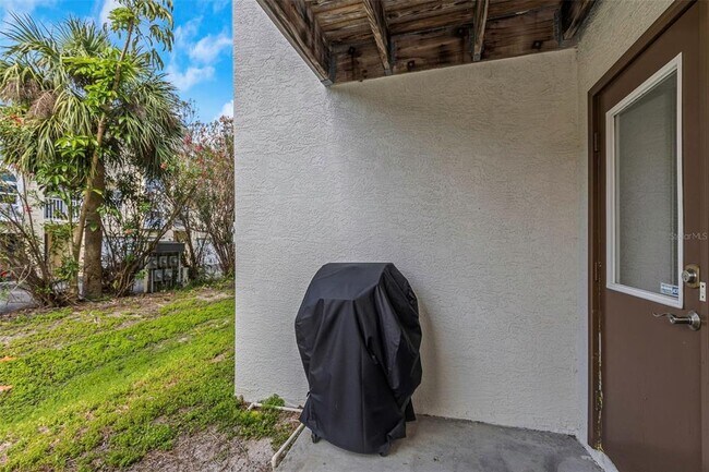Building Photo - 375 Madeira Cir