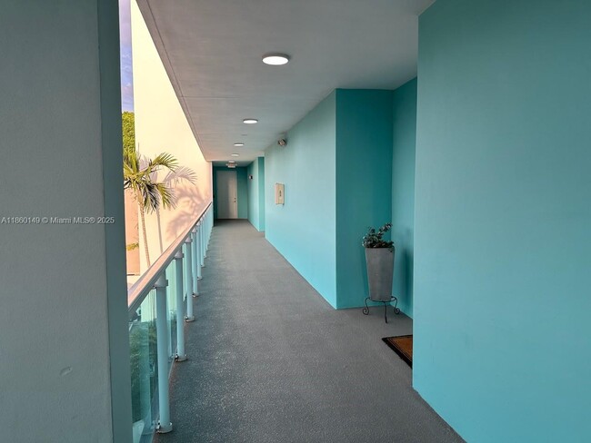 Building Photo - 652 NE 63rd St