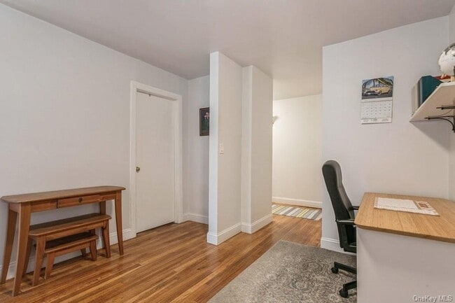 Building Photo - 45 Carpenter Ave