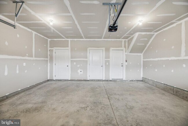 Building Photo - 8816 Selby Ct