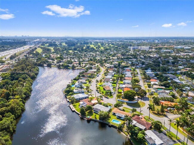 Building Photo - 317 N 31st Ave