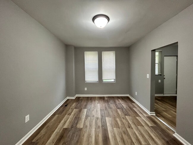 Building Photo - Baltimore - 3 Bedrooms, 1 Bathrooms Available!