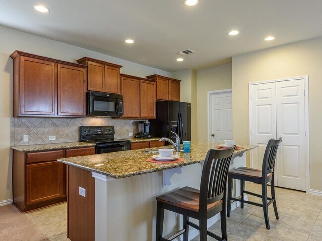Kitchen - 16100 Hampton Bliss Trce