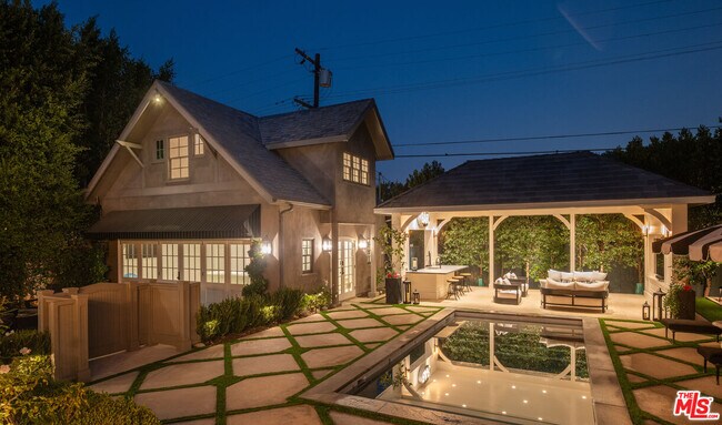 Building Photo - 1614 N Fairfax Ave