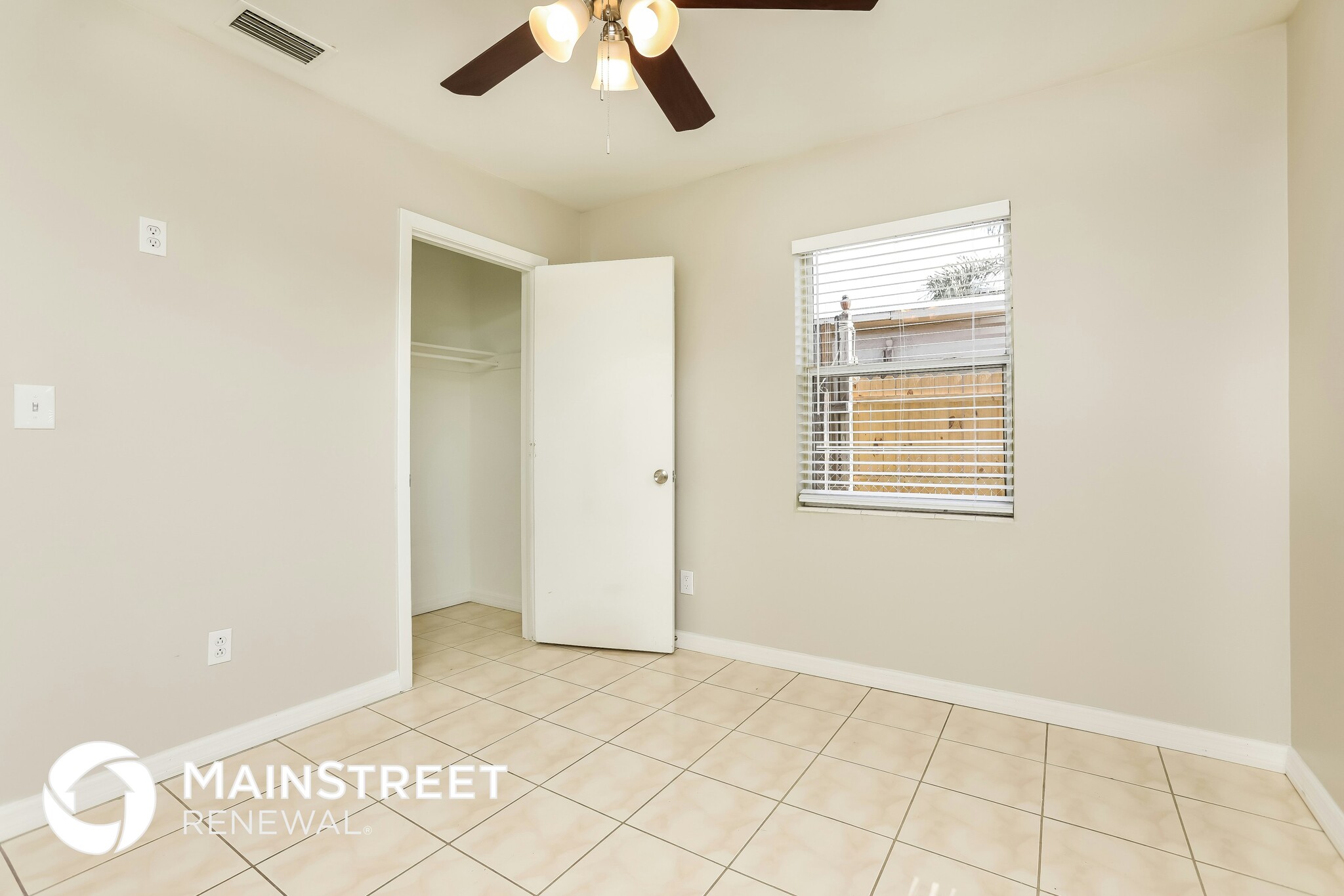 Building Photo - 4424 Edgebrook Dr