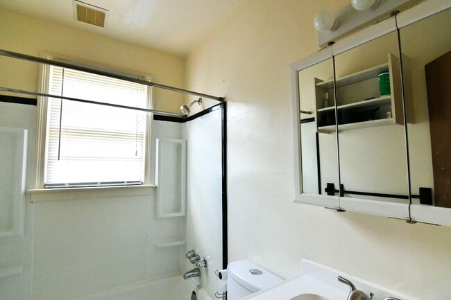 Building Photo - 2027-2028 School Year Available  / 6 BR, 3 Bath house within walking distance of UVA grounds and ...